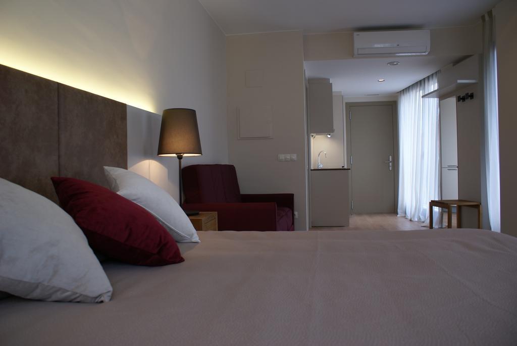 Aparthotel K Figueres  Room photo